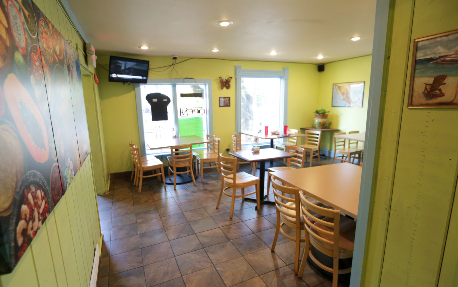 Taqueria 3 Amigos interior
